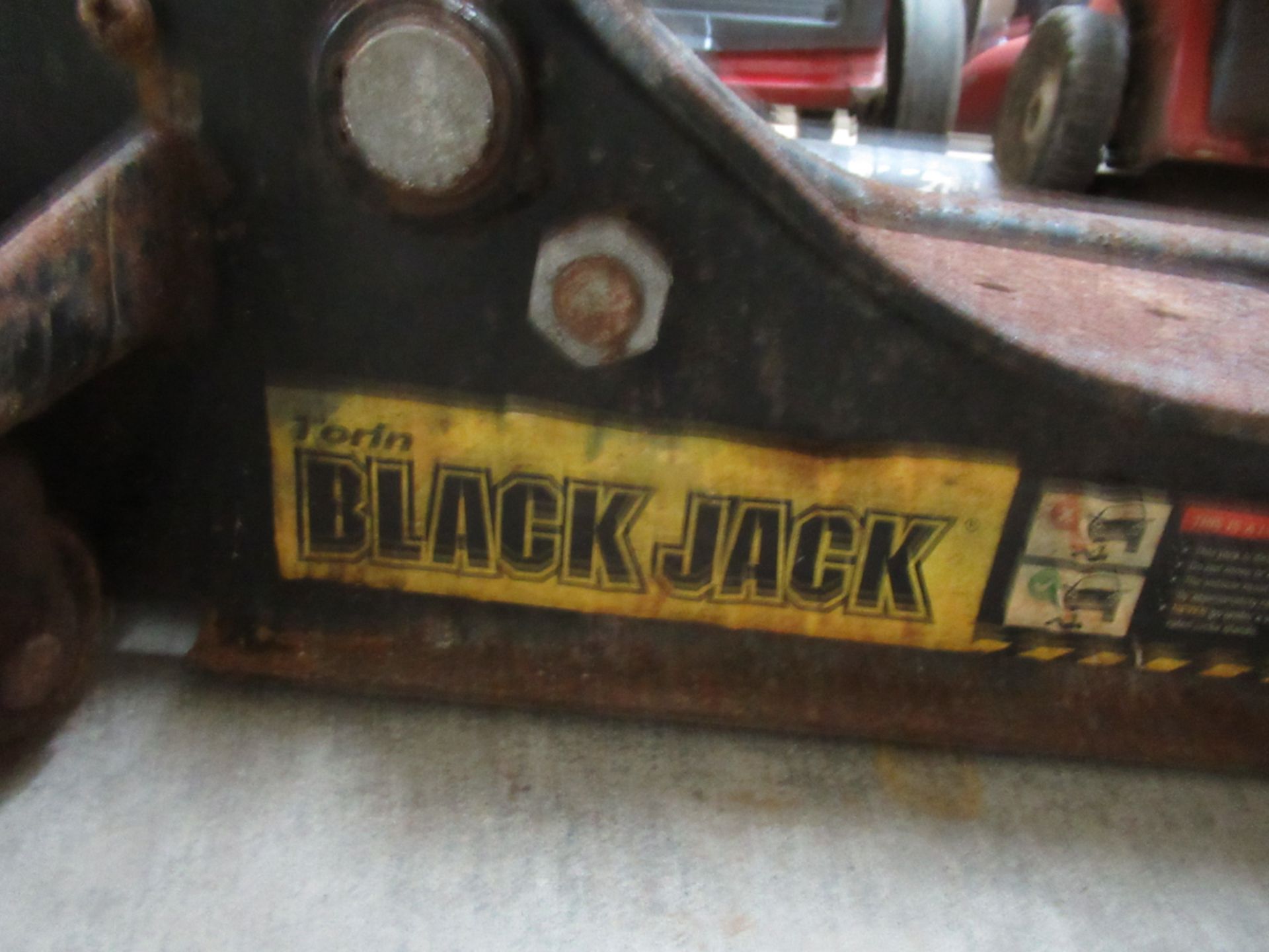 CRIC AUTOMOBILE BLACK JACK - Image 2 of 2