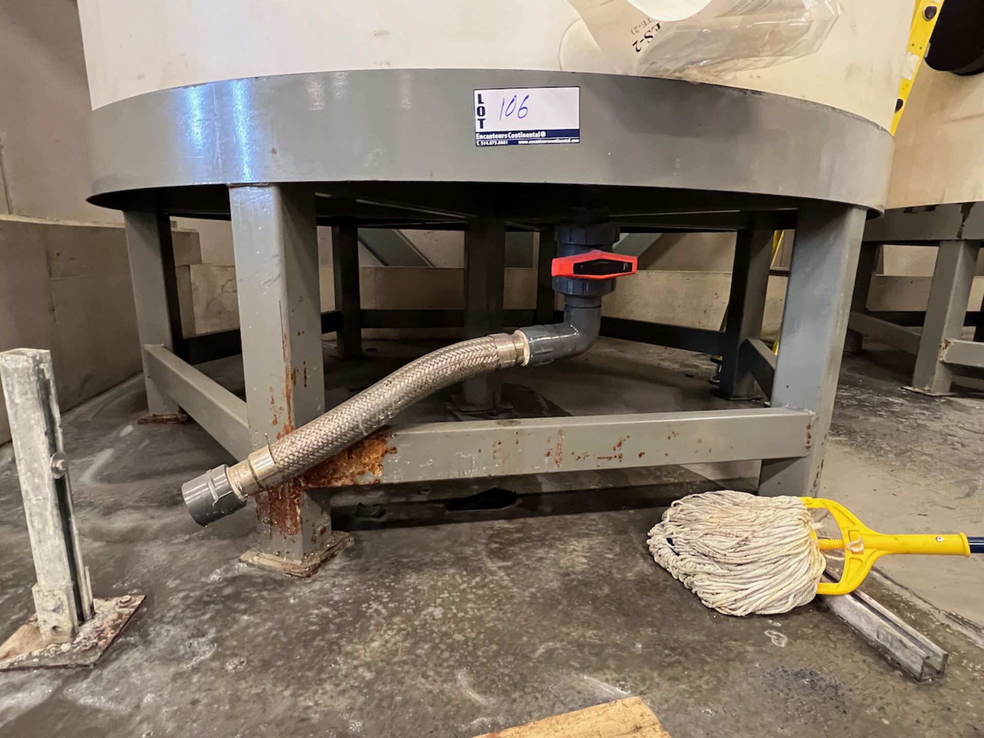 CY-BO 3000 US GAL STORAGE TANK WITH STAND - NEEDS REPAIR - Image 2 of 2