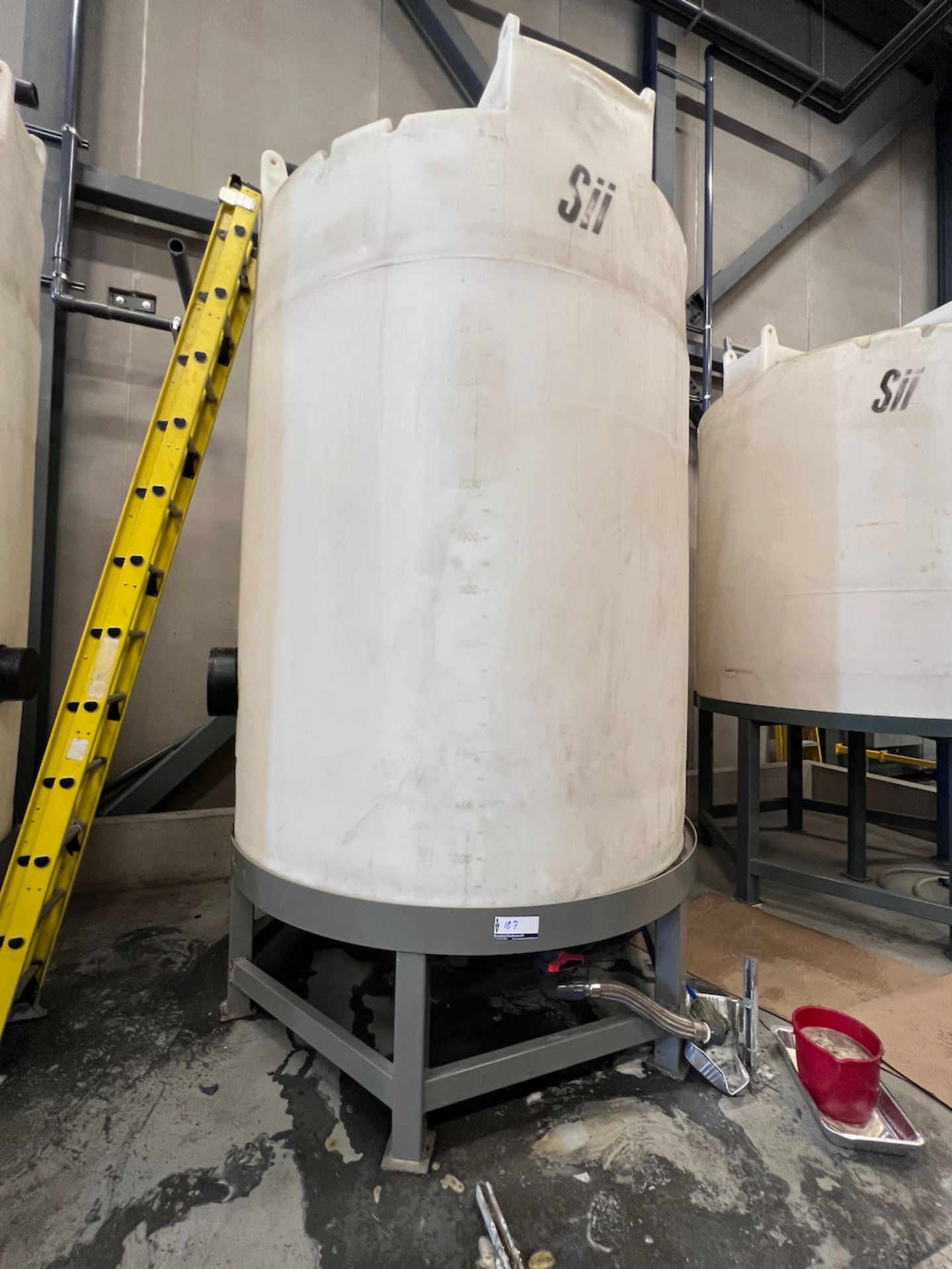 CY-BO 3000 US GAL STORAGE TANK WITH STAND - NEEDS REPAIR