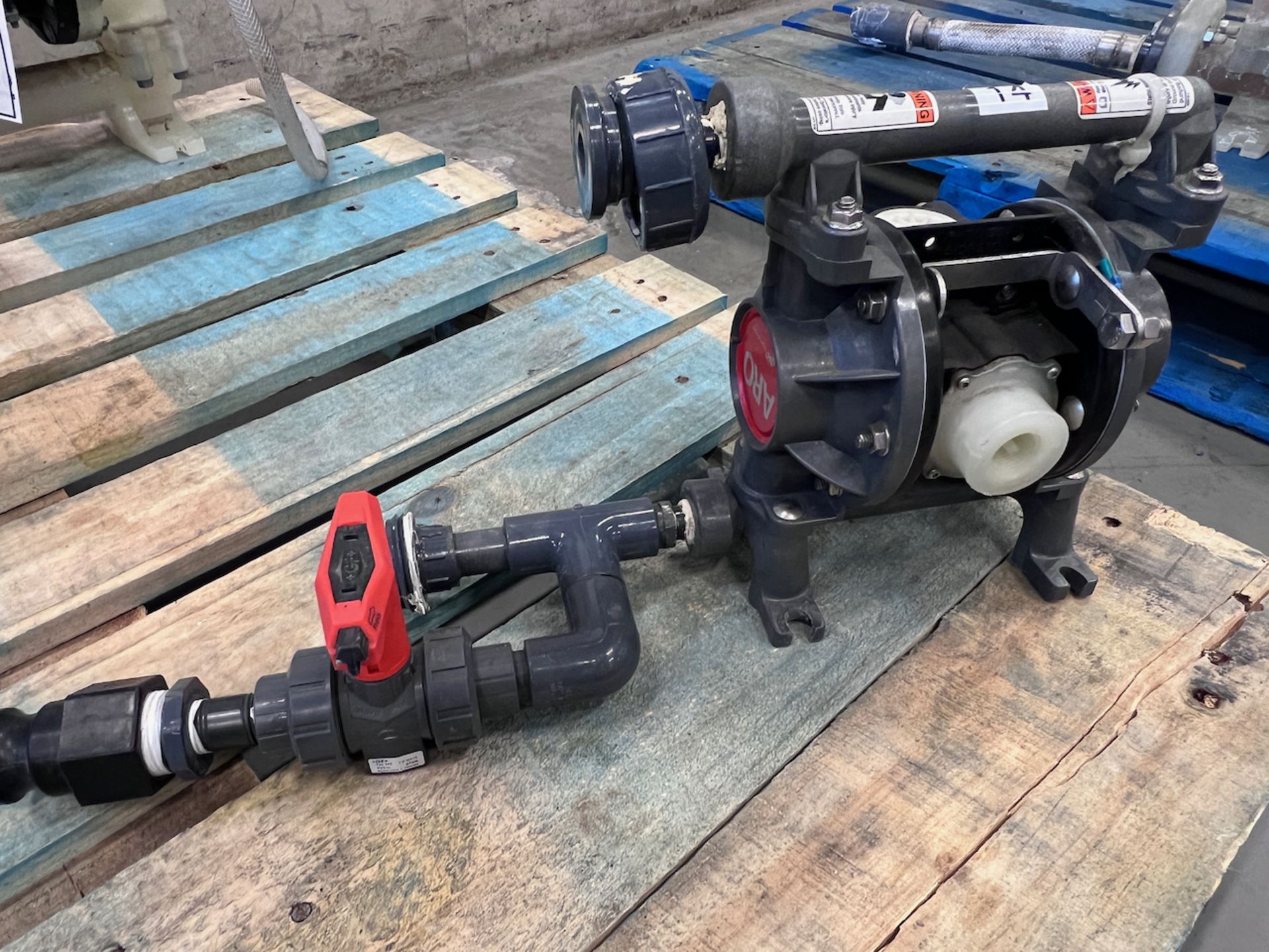 ARO PD05P-ADS-DTT 1/2" AODD DIAPHRAGM PUMP, 14.5 GPM, 120PSI, 8.3BAR, S/N: SPK1120060