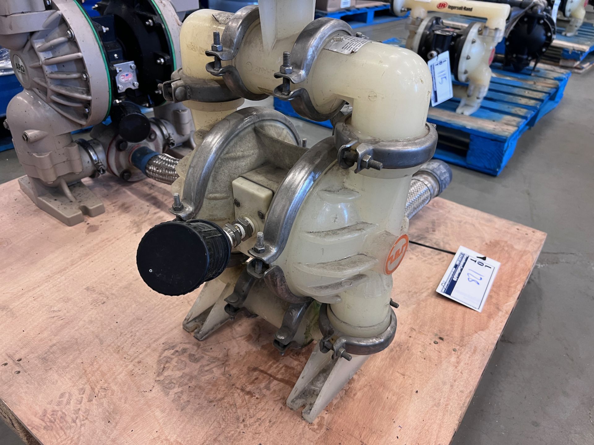 WILDEN M4/PT/TF/TF/PT DIAPHRAGM PUMP, 120 PSI, 8.3 BAR