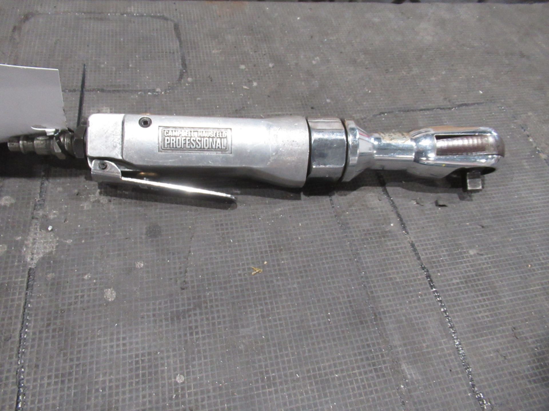 CAMPBELL HAUSFELD 3/8" PNEUMATIC RATCHET