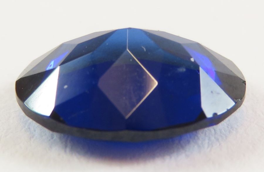 A loose synthetic sapphire, 2.83ct; a collection o - Image 3 of 20