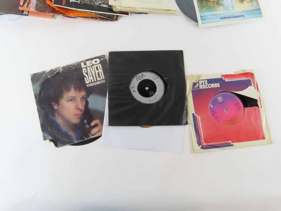 A collection of 45's, various artists and record l - Image 3 of 4