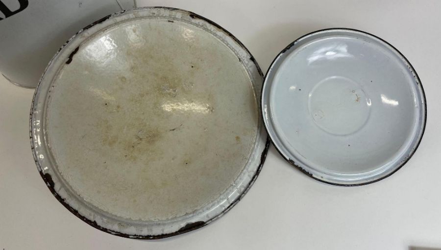 An early 20th century circular white enamel flour - Image 4 of 4