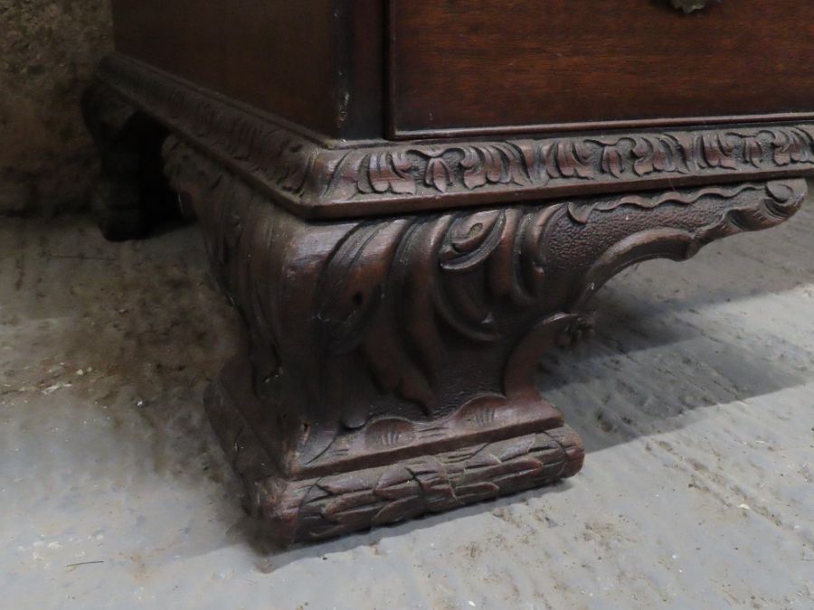 A Victorian mahogany kneehole desk, in the Chippen - Image 6 of 6