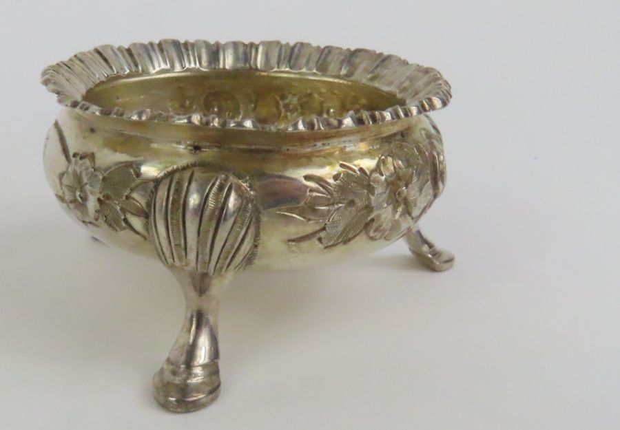 A set of four Victorian silver cauldron salts, by - Image 5 of 6