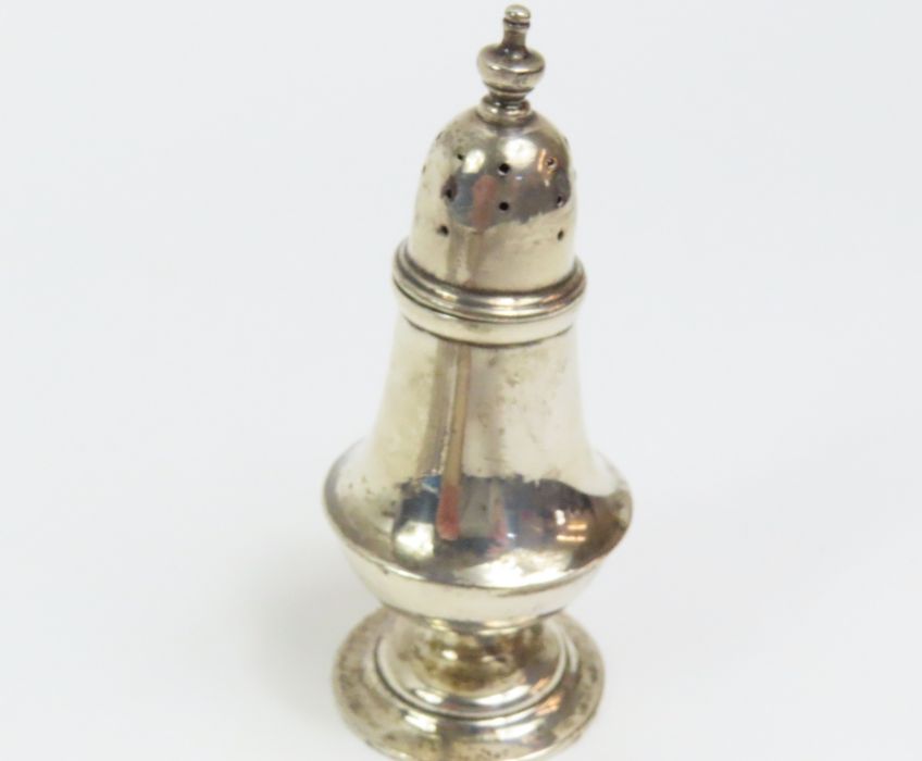 A collection of silver, comprising; an Edwardian s - Image 8 of 26