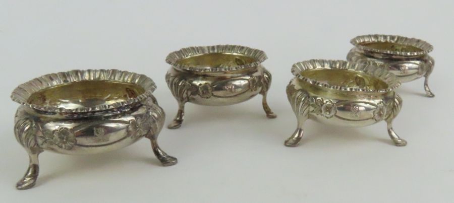 A set of four Victorian silver cauldron salts, by - Image 2 of 6