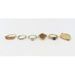 Five 9ct gold rings, to include a signet ring; and