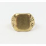 A 9 carat gold signet ring, 6.4 g gross