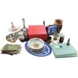 Boxed Spode plates and other items