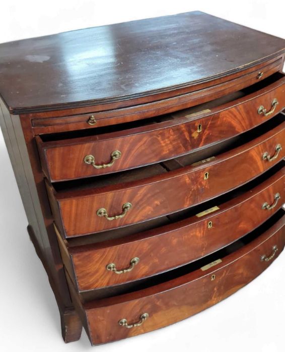 A Regency style bow front chest of drawers, 77cm, - Image 3 of 6