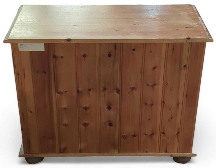 A contemporary orange pine bachelors chest of draw - Image 3 of 4