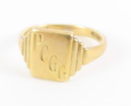 A 9ct gold signet ring, the rectangular head with