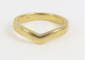A 9ct gold shaped wedding band, finger size K 1/2,