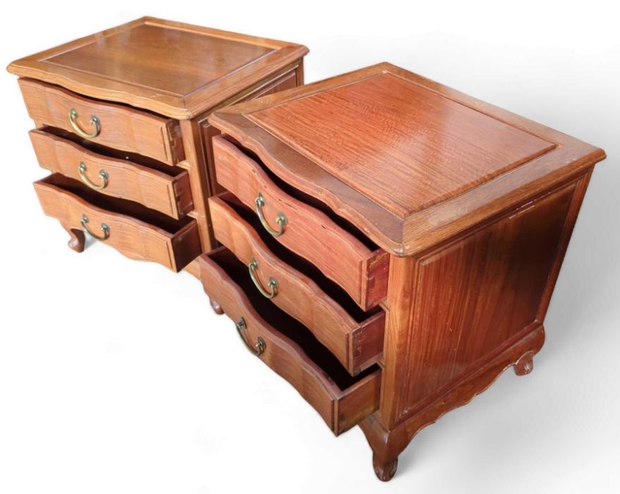 A pair of contemporary Chinese hardwood bedside ta - Image 4 of 5