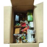 A quantity of assorted diecast vehicles including