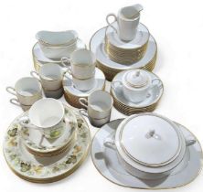 Noritake: a "classic gold" part dinner and tea ser