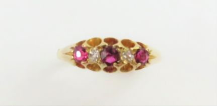 A Victorian ruby and diamond five stone ring, fing