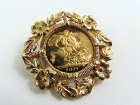 Elizabeth II gold half sovereign 2004 in unmarked