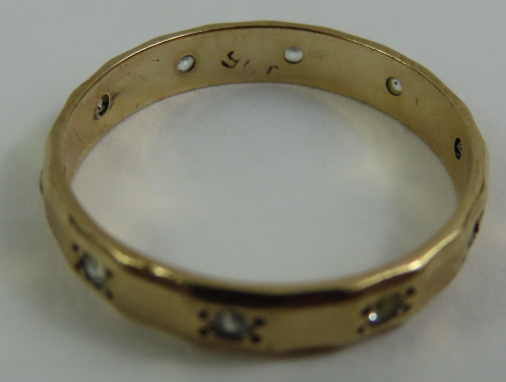 A 9ct gold wedding band, finger size Q 1/2, and a - Image 4 of 6