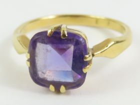 An amethyst single stone ring, with four sets of d