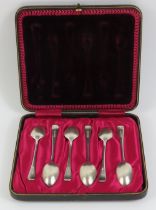 A set of six Edwardian silver teaspoons with brigh