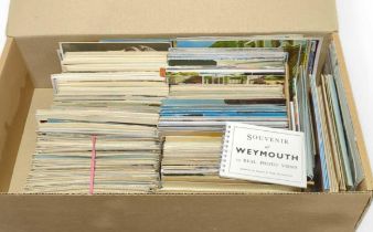 A quantity of loose mainly topographic postcards