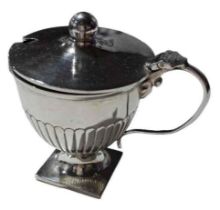 A silver urn shaped lidded mustard, William Hutton