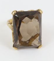 A 9ct gold smoky quartz cocktail ring, finger size