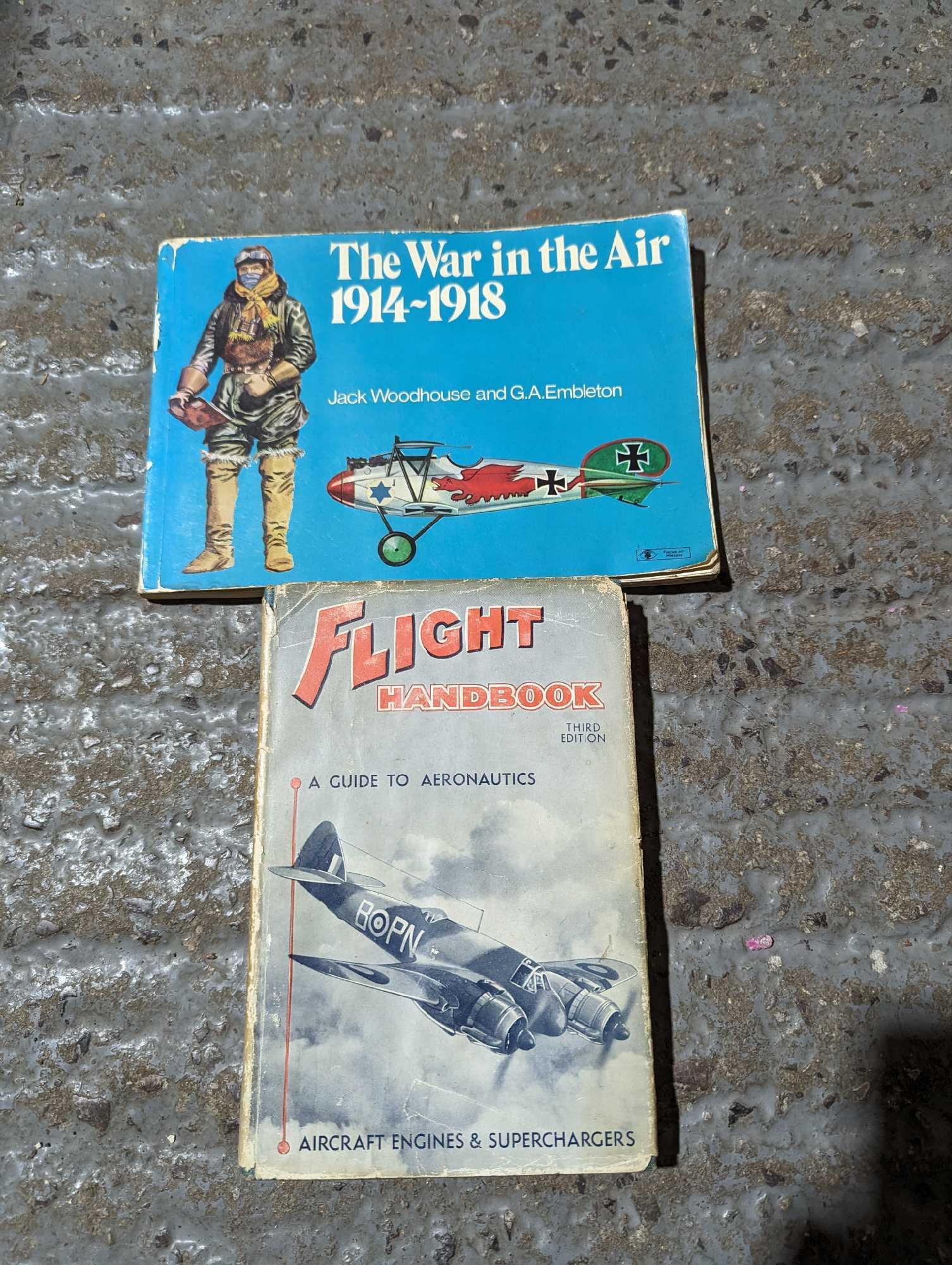 A large quantity of assorted books relating to RAF - Image 4 of 5