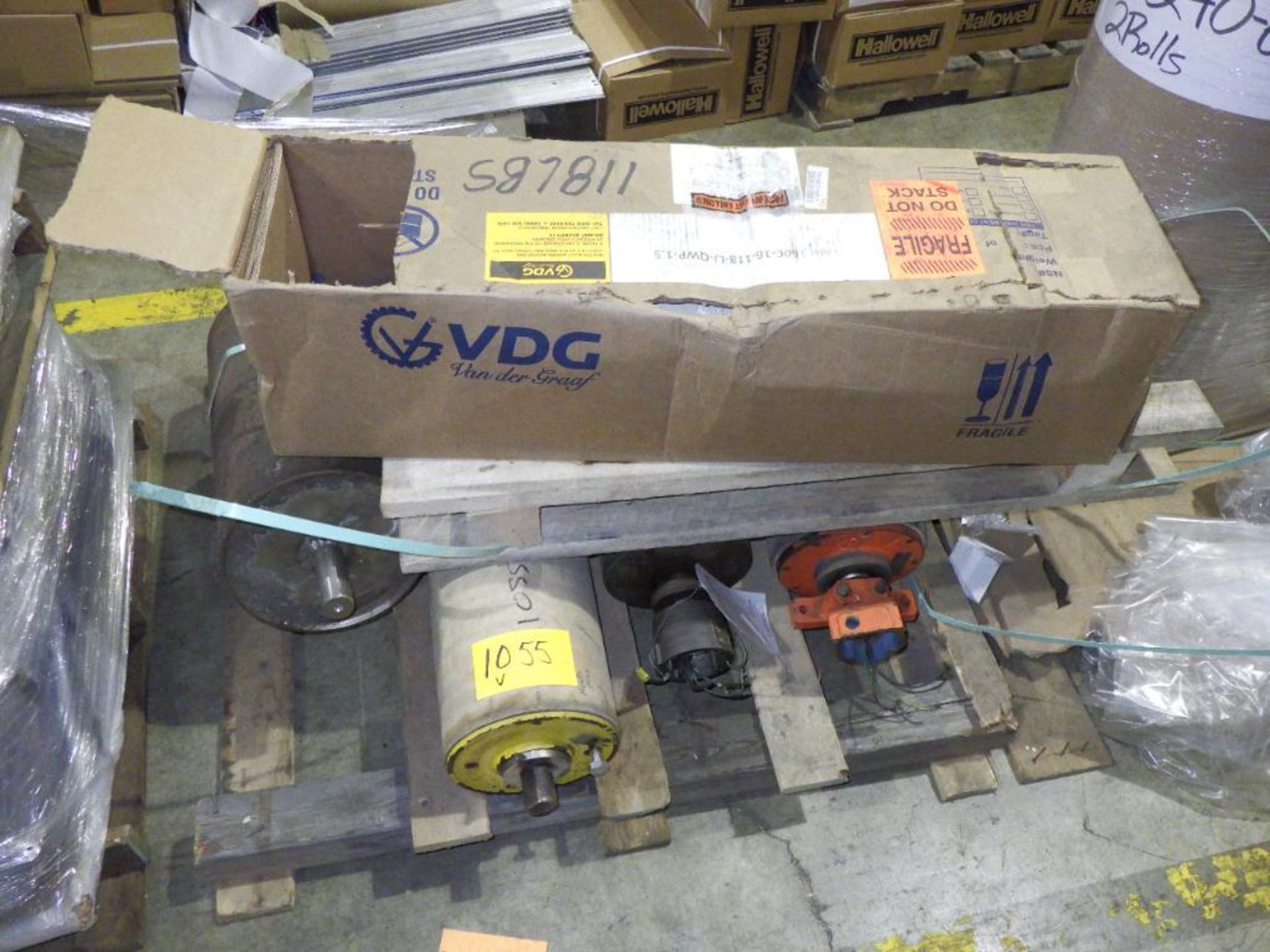 Pallet of assorted drum drives for conveyors