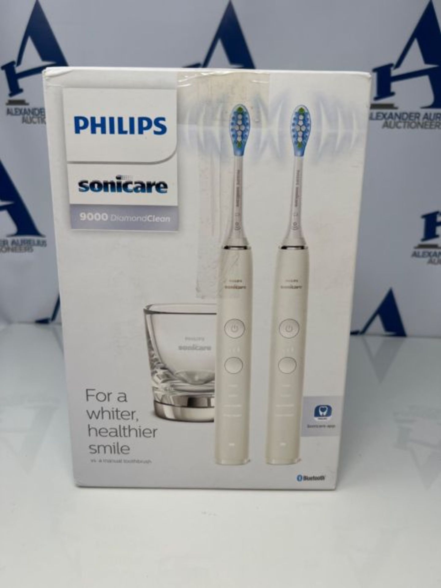 RRP £241.00 Philips Diamondclean 9000 Series 2 Electric Toothbrushes White - Image 2 of 3