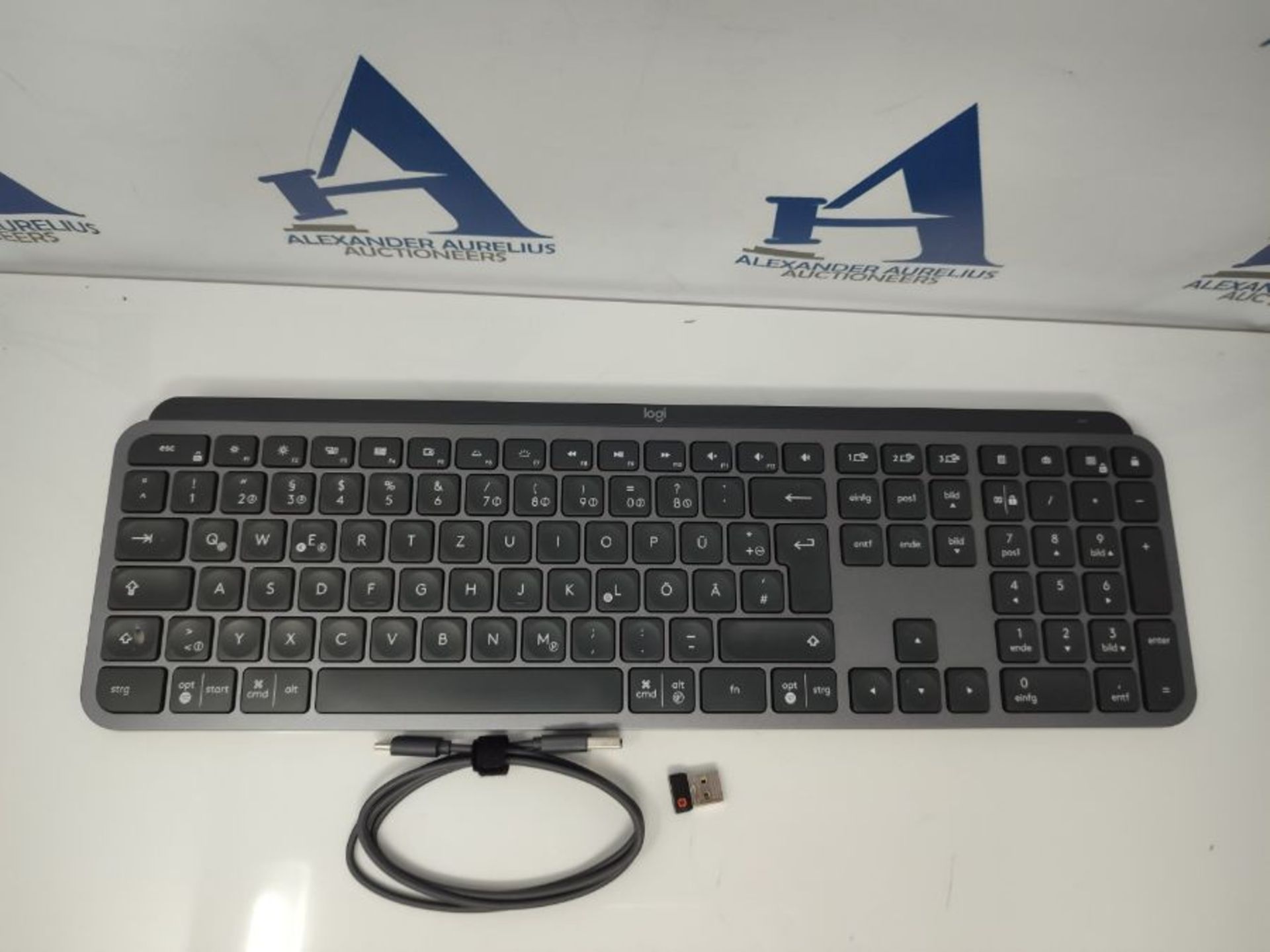RRP £88.00 Logitech MX Keys Advanced Illuminated Wireless Keyboard, QWERTZ German Layout - Graphi - Image 3 of 3