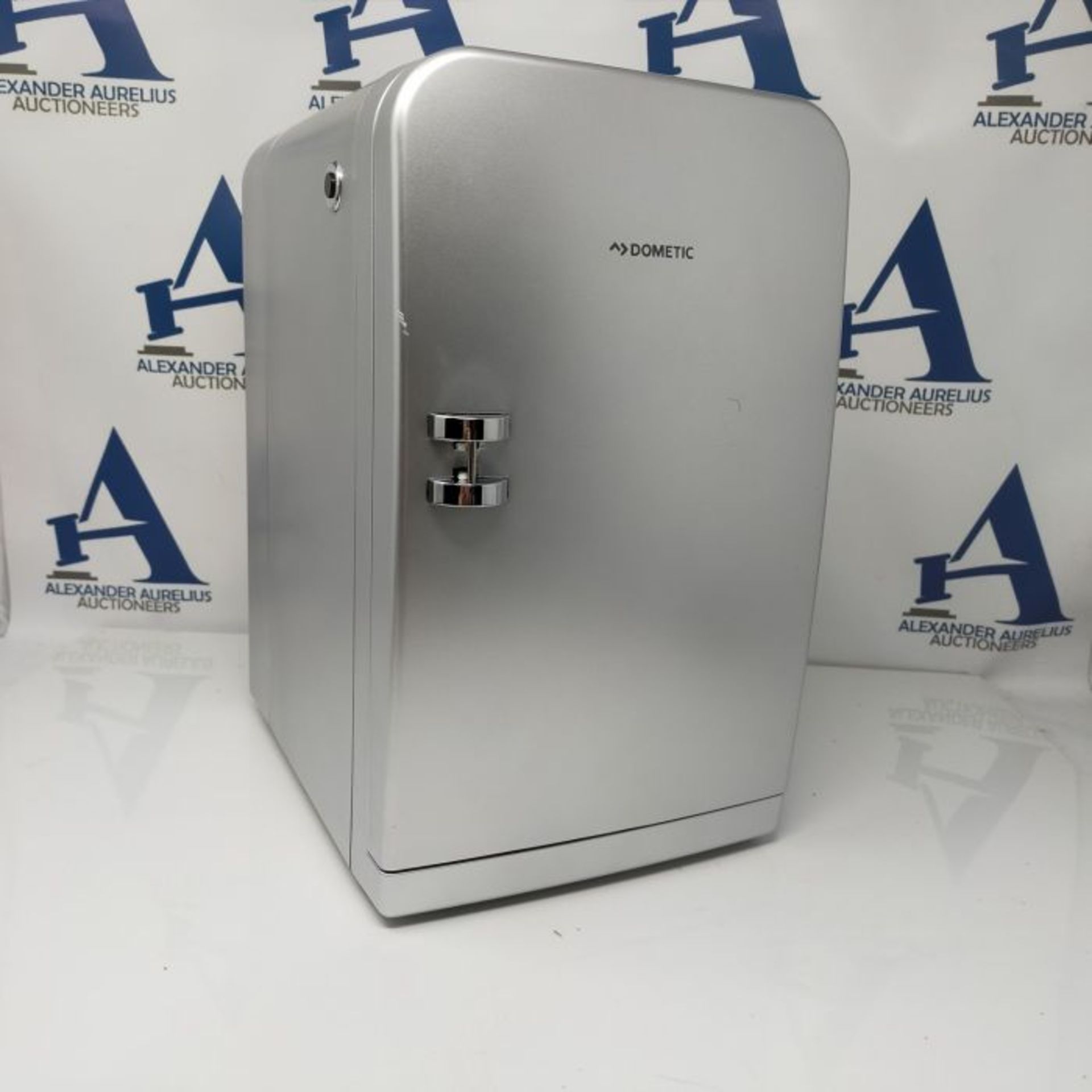 RRP £167.00 Dometic MyFridge Five Litre Milk Cooler for Coffee Machines - Image 2 of 2