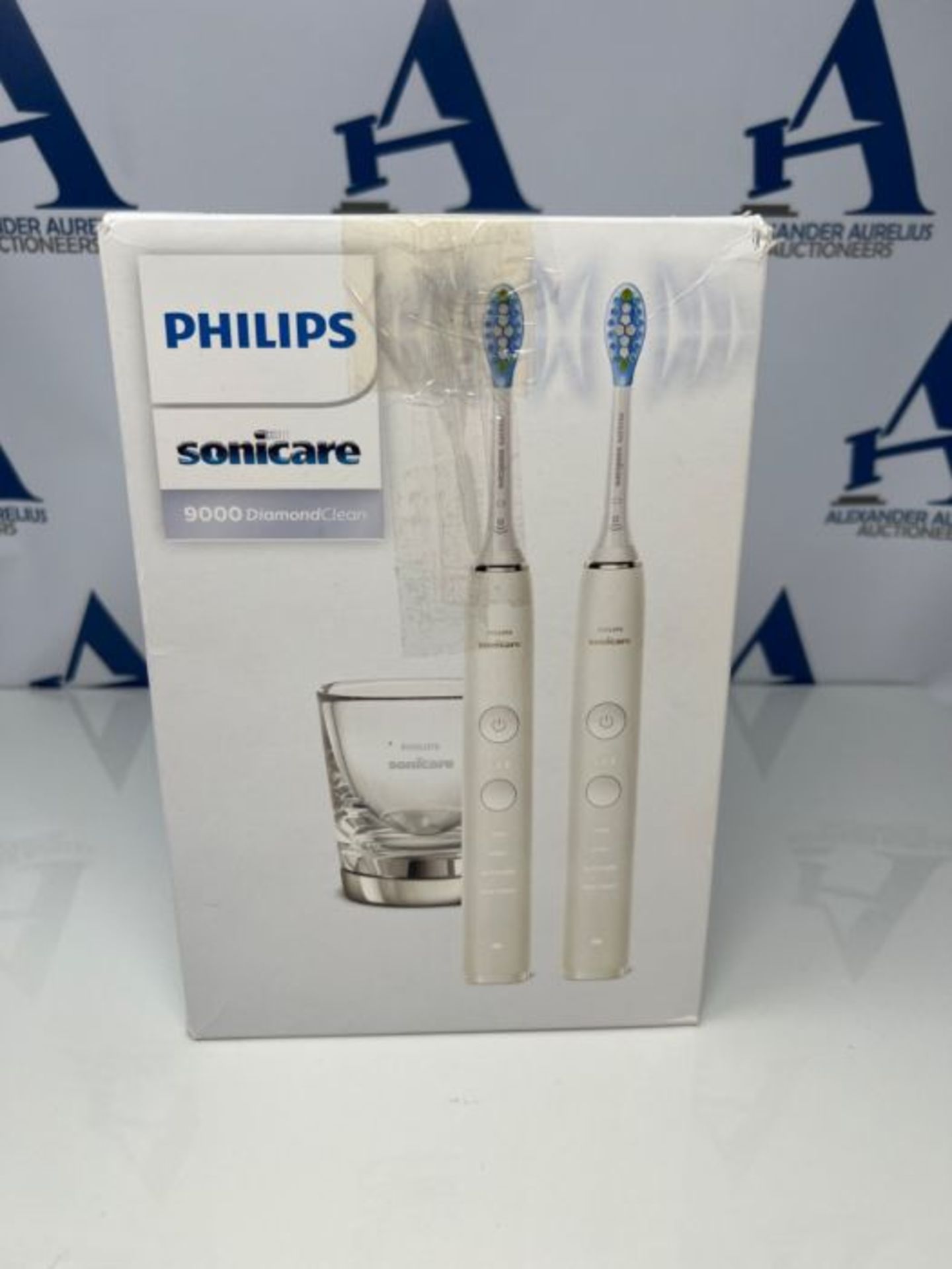 RRP £241.00 Philips Diamondclean 9000 Series 2 Electric Toothbrushes White - Image 2 of 3