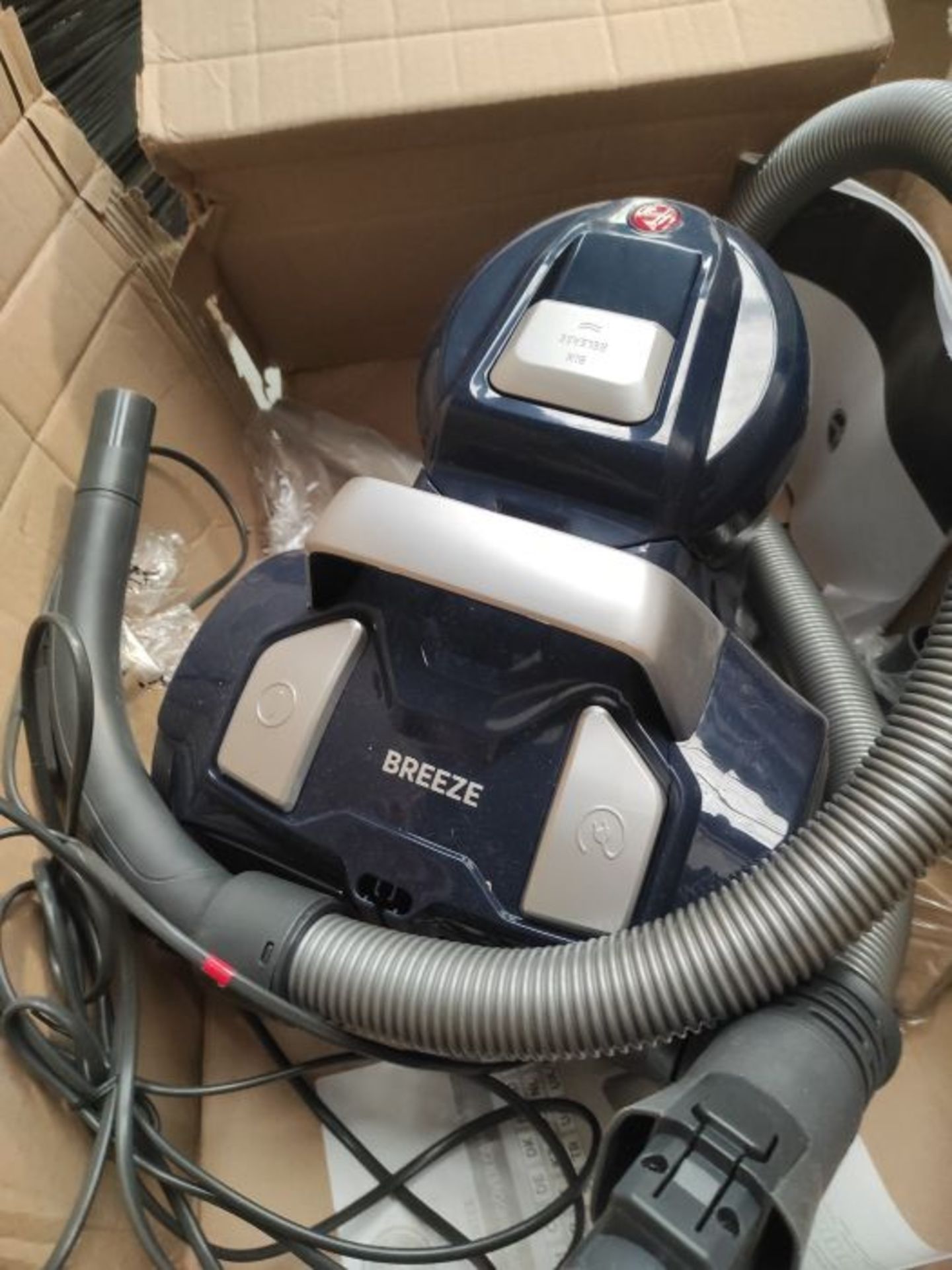 RRP £59.00 Hoover br71-br20 Vacuum Cleaner to Tow Without Bag Breeze, 700 Watt, 2 litres, Blue - Image 2 of 2