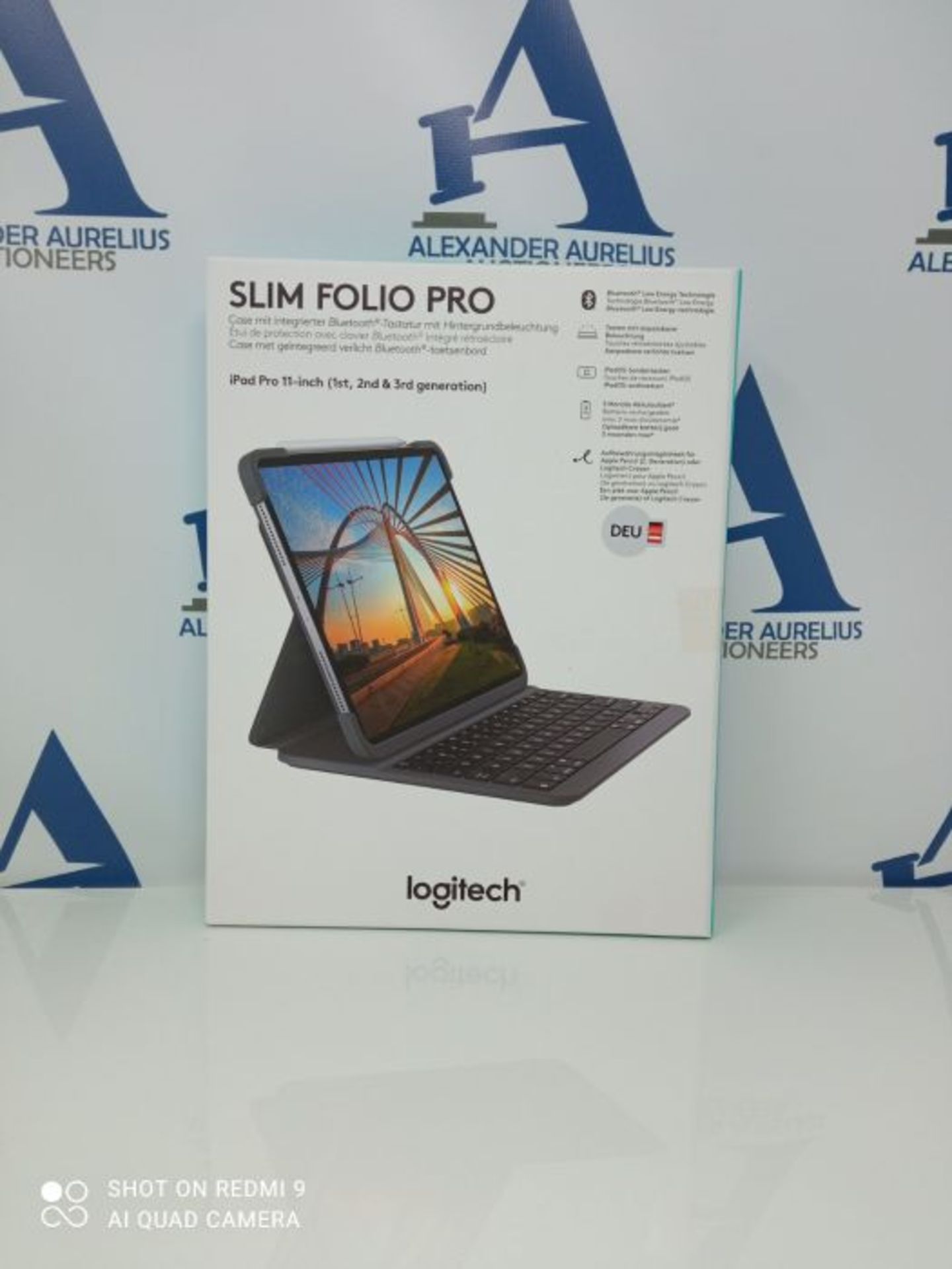 RRP £86.00 Logitech Slim Folio Pro for 11 inch iPad Pro (1st & 2nd Gen), QWERTZ German layout - Image 2 of 3