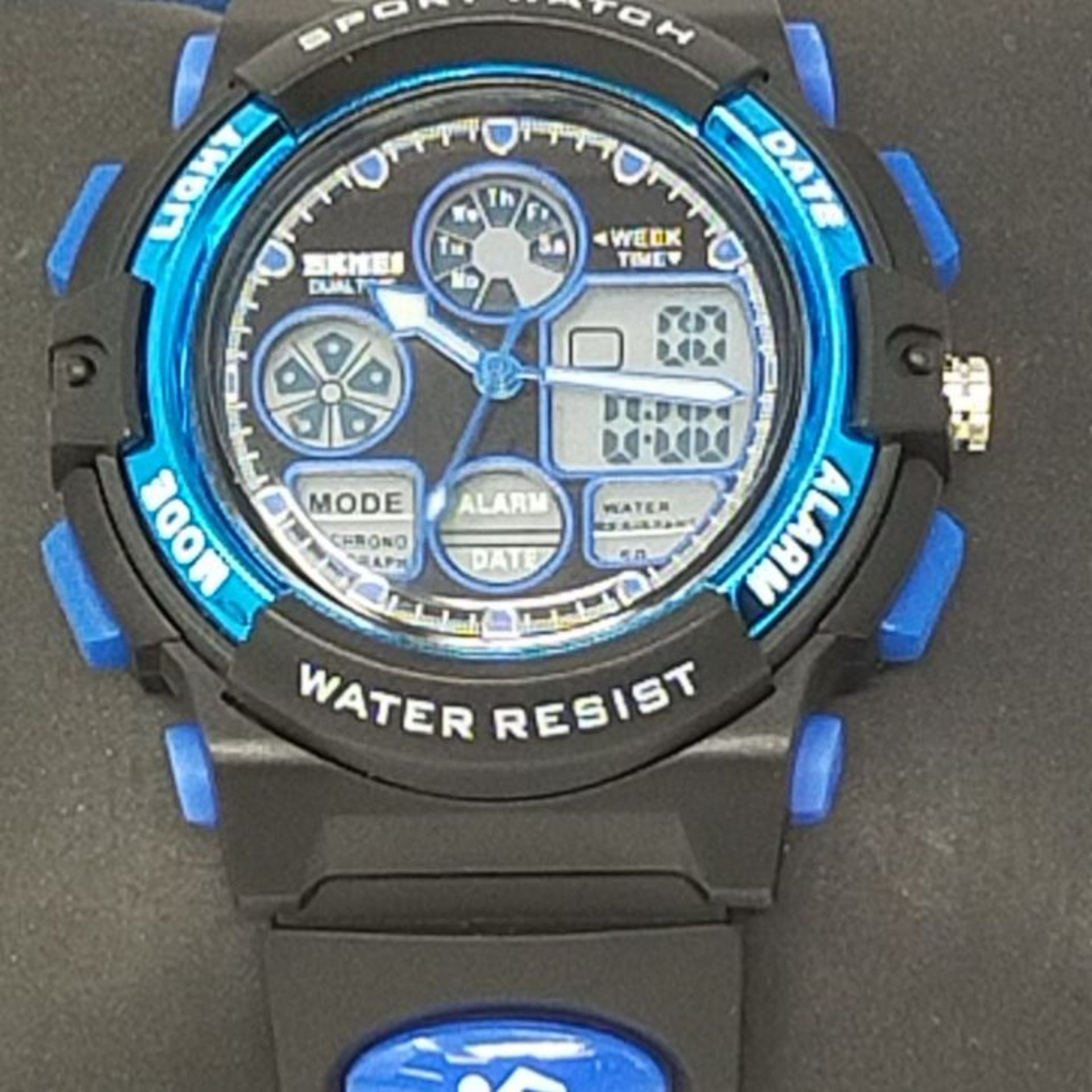 Dislocati Outdoor Toys for 6-15 Year Old Teen, Kids Waterproof Digital Watches for 6-1 - Image 3 of 3