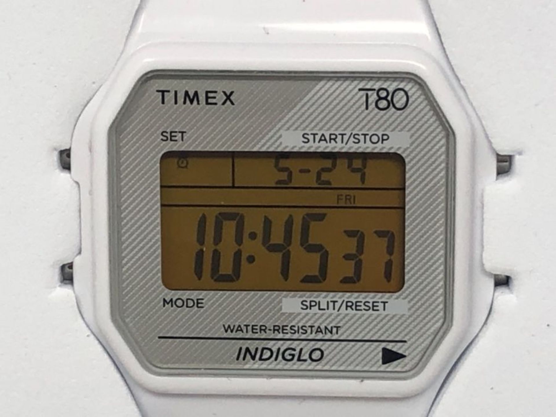 RRP £69.00 Timex Unisex Digital Quarz Uhr mit Edelstahl Armband TW2U93700 - Image 3 of 3
