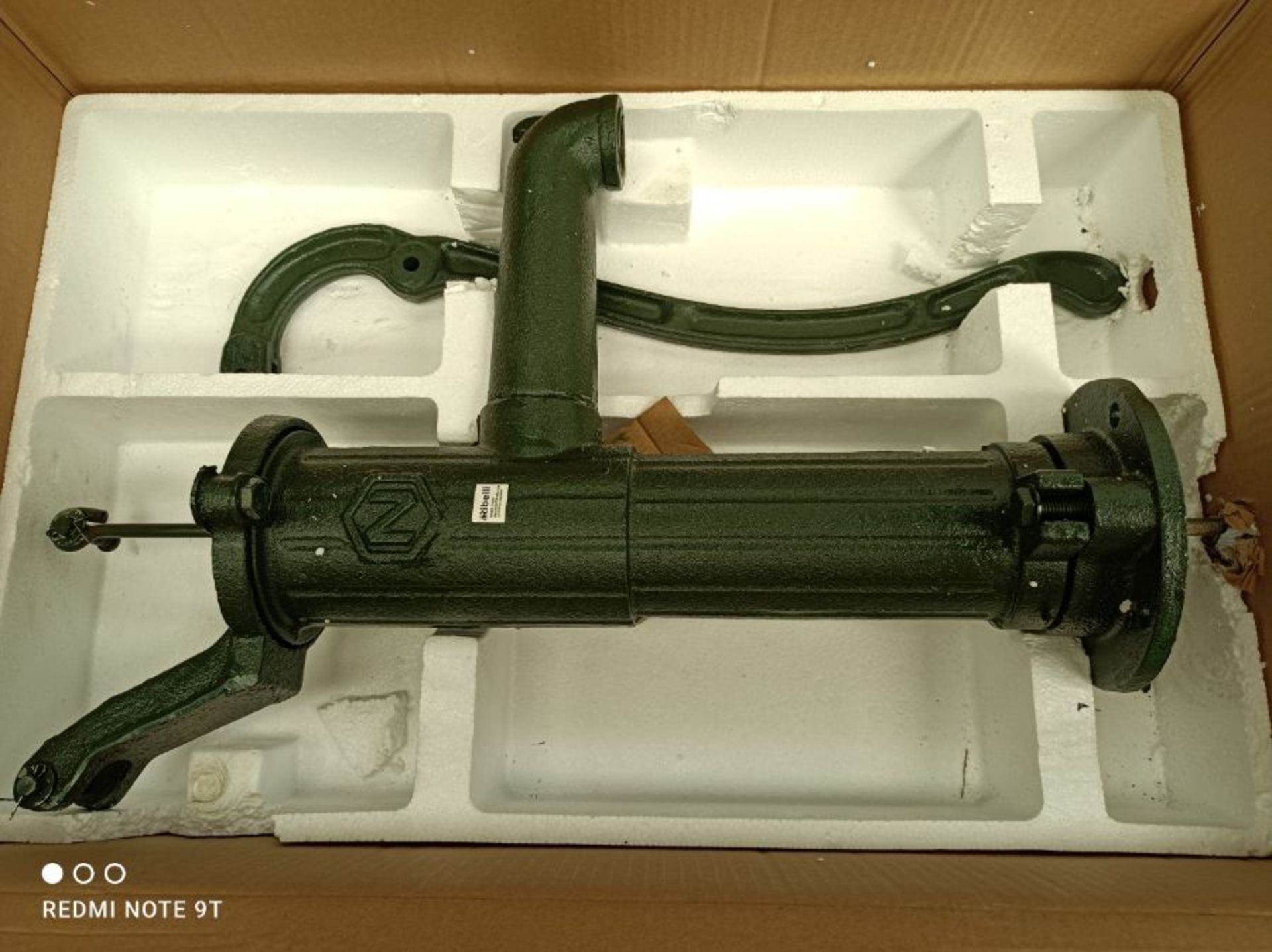 RRP £103.00 Ribelli Hand Pump Green - Image 2 of 3