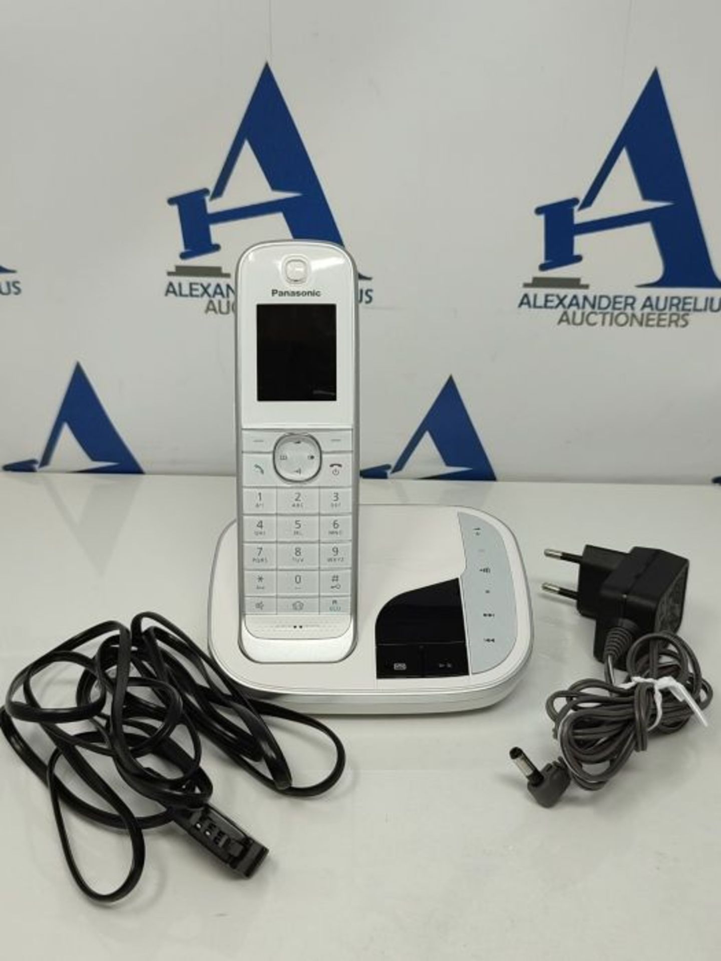 RRP £60.00 Panasonic KX-TGJ320 - telephones (DECT, Desk, White, LCD, AAA, Polyphonic) - Image 3 of 3