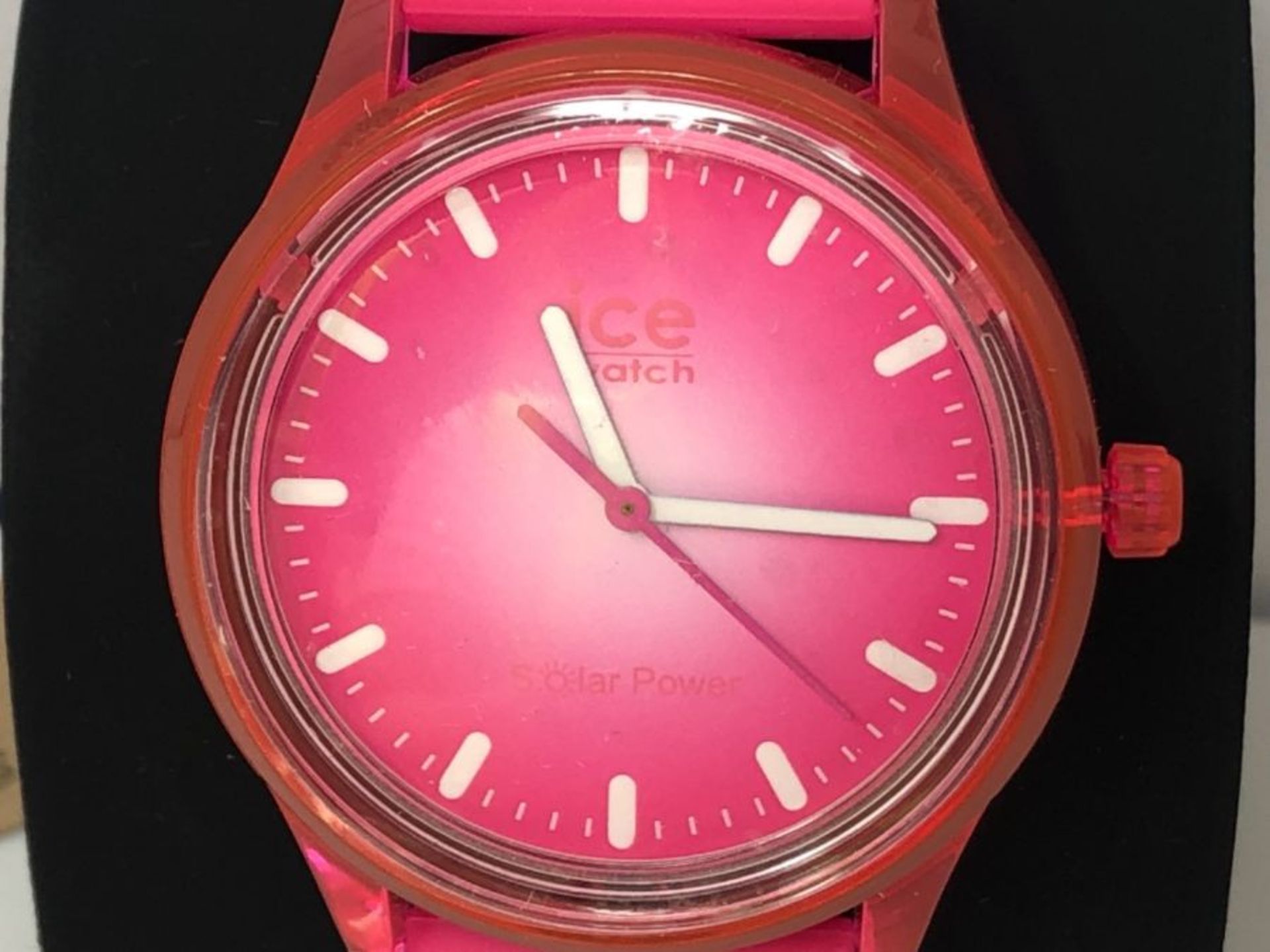 RRP £99.00 Ice-Watch - ICE solar power Indian summer - Rosa Damenuhr mit Silikonarmband - 017772 - Image 3 of 3