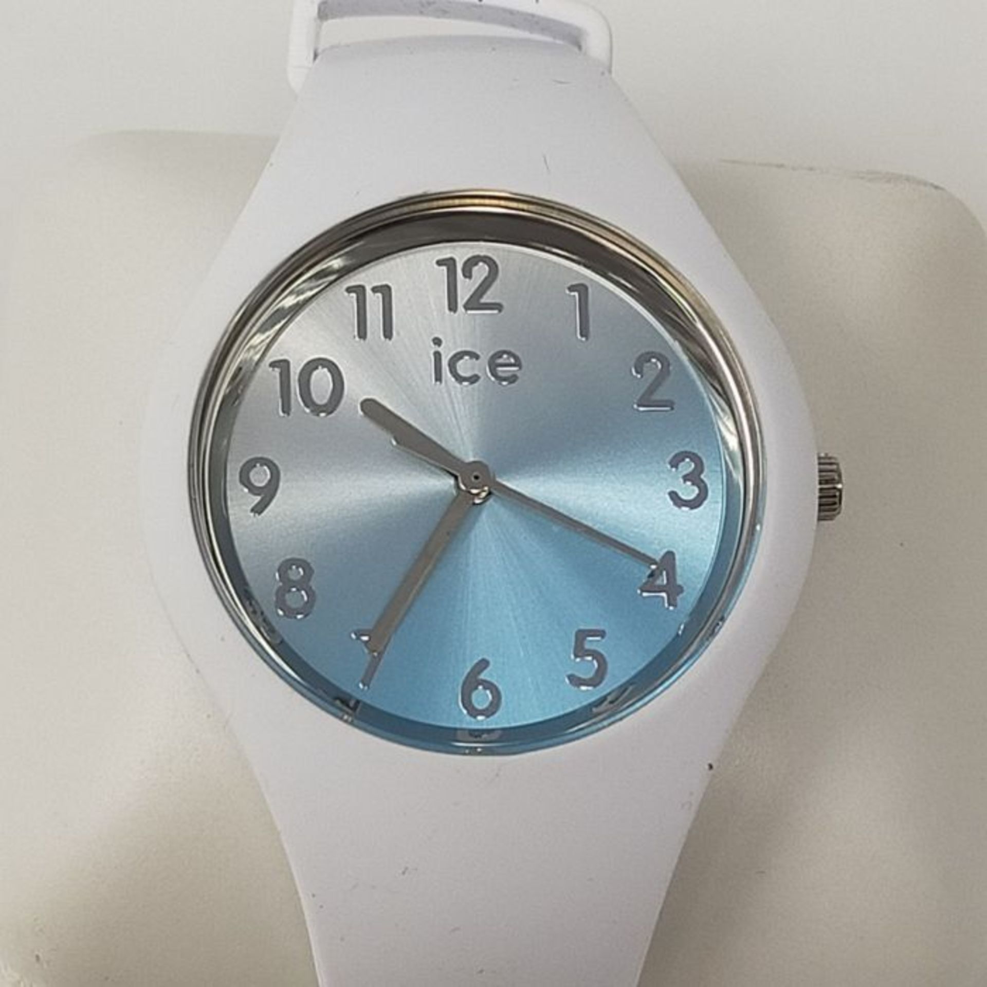 RRP £82.00 Ice-Watch - ICE Sunset Turquoise - Women's Wristwatch with Silicon Strap - 015745 (Sma - Image 3 of 3