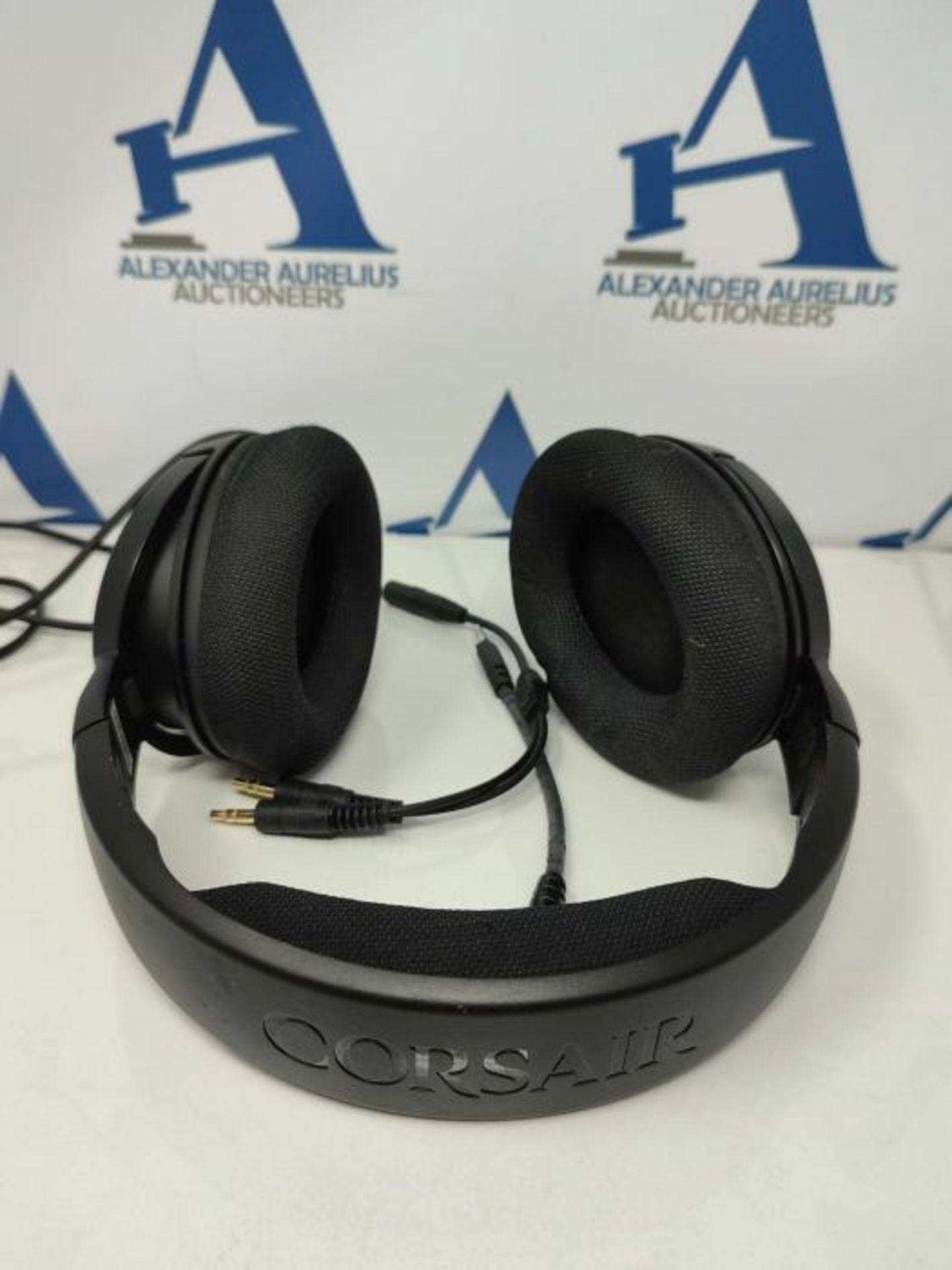 Corsair HS35 Stereo Gaming Headset, Custom 50 mm Neodymium Speakers, Detachable Unidir - Image 3 of 3