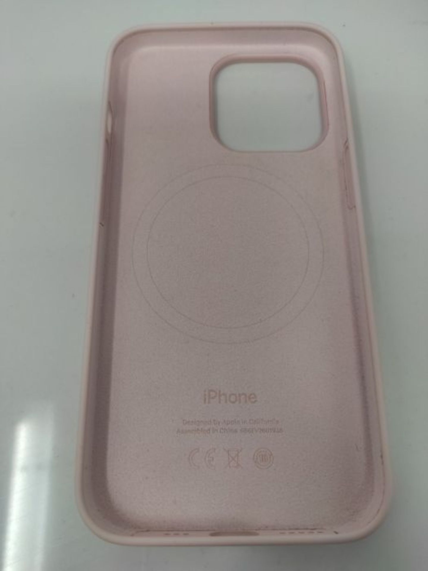 Apple Custodia MagSafe inÂ silicone (per iPhone 13 Pro) - Rosa creta - Image 3 of 3
