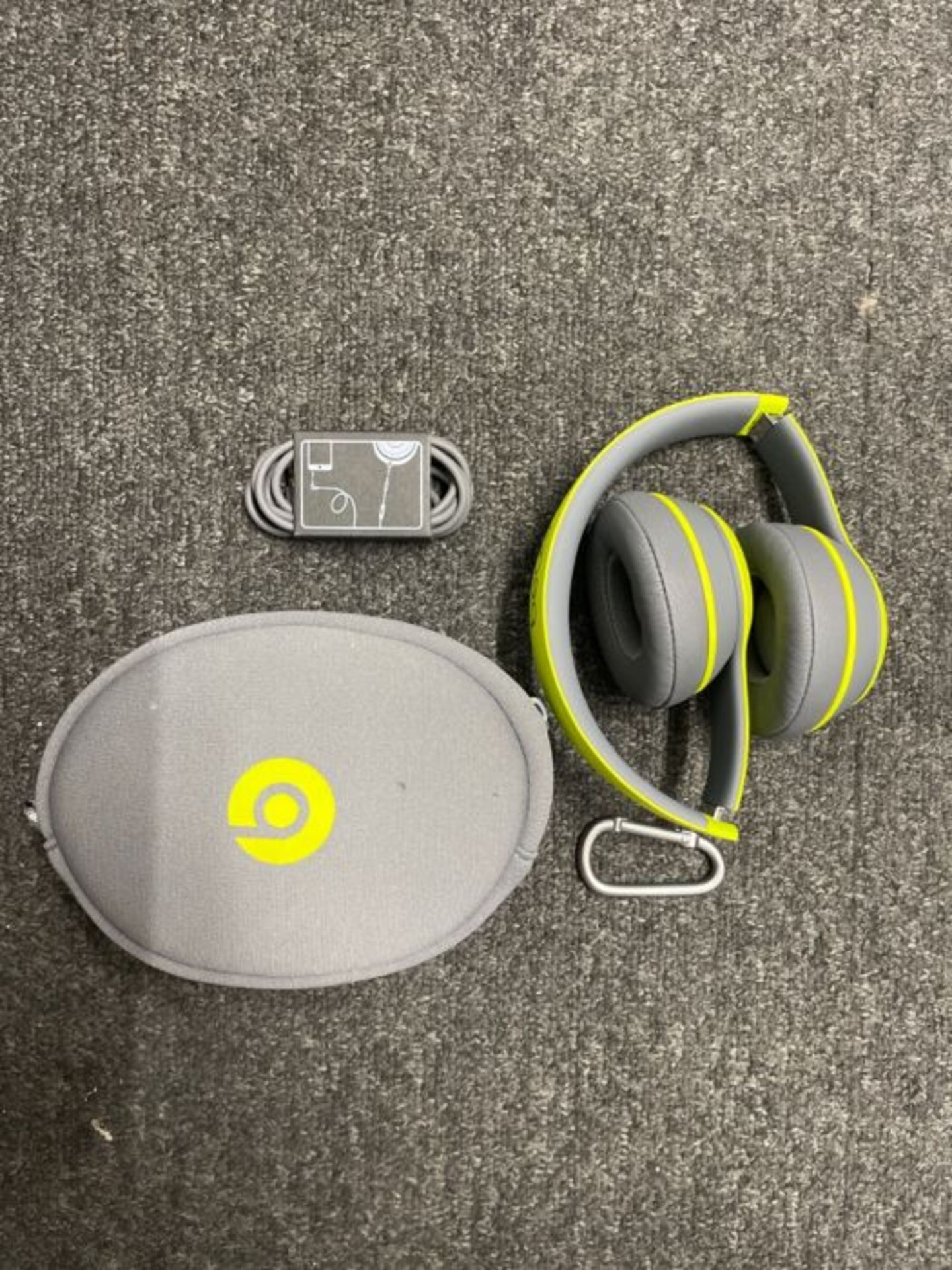 RRP £190.00 Beats by Dr. Dre Solo2 Wireless On-Ear Headphones, Active Collection - Yellow/Grey - Image 4 of 4