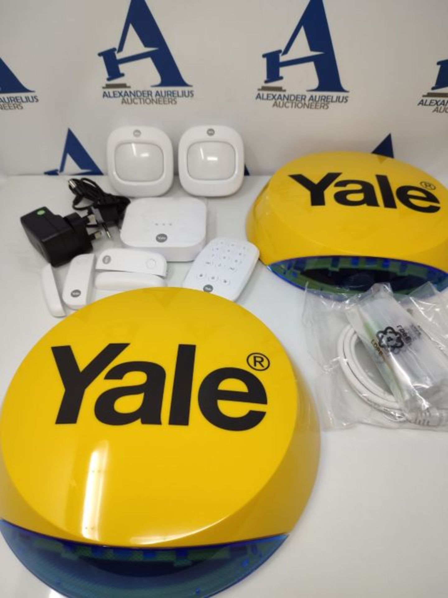 RRP£349.00 Yale IA-335 Sync Home Security System  9 piece kit , Black - Image 3 of 3