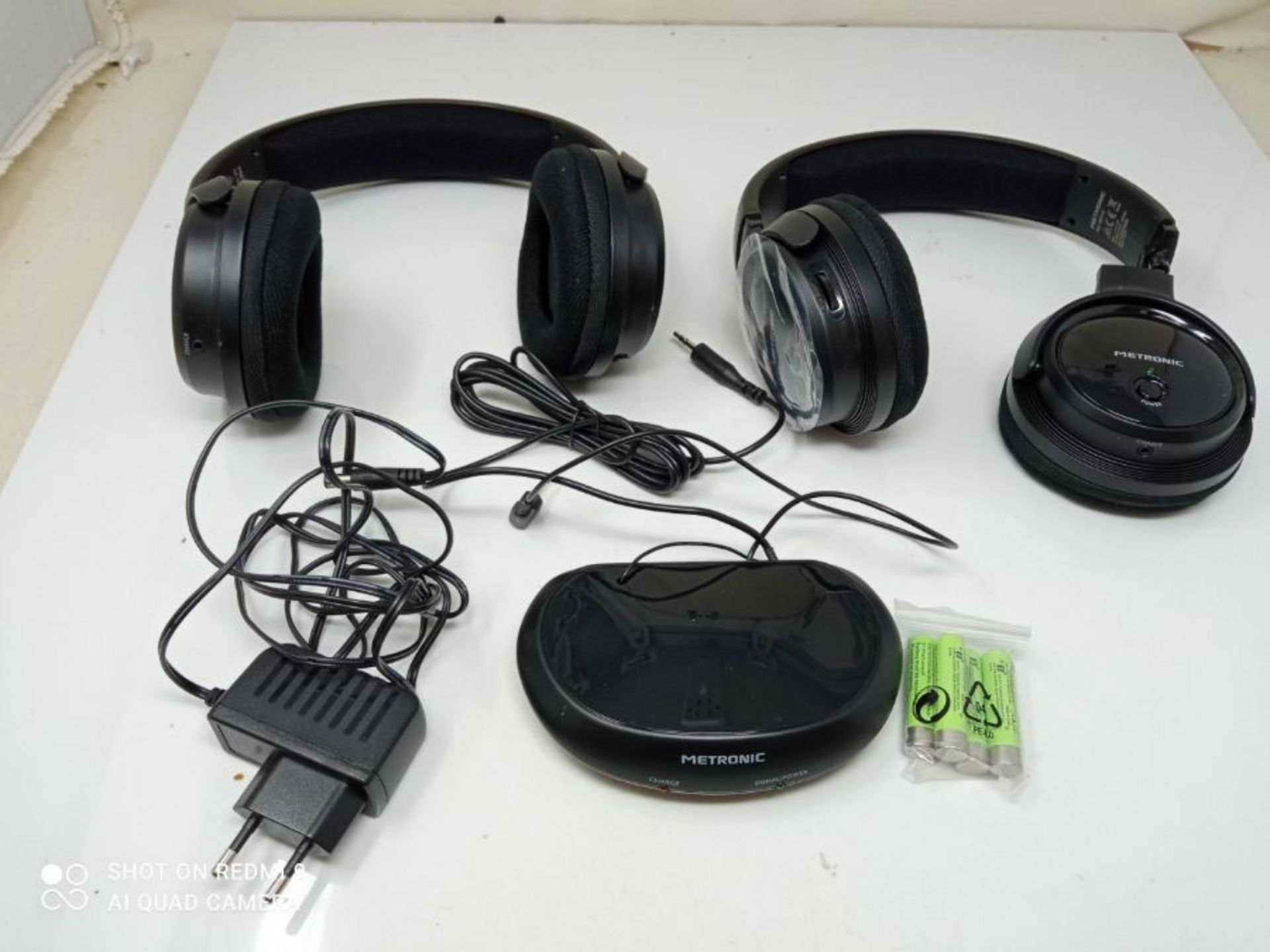 RRP £65.00 [CRACKED] Metronic 480182 TV Duo Wireless Stereo Headphones - Black - Image 3 of 3